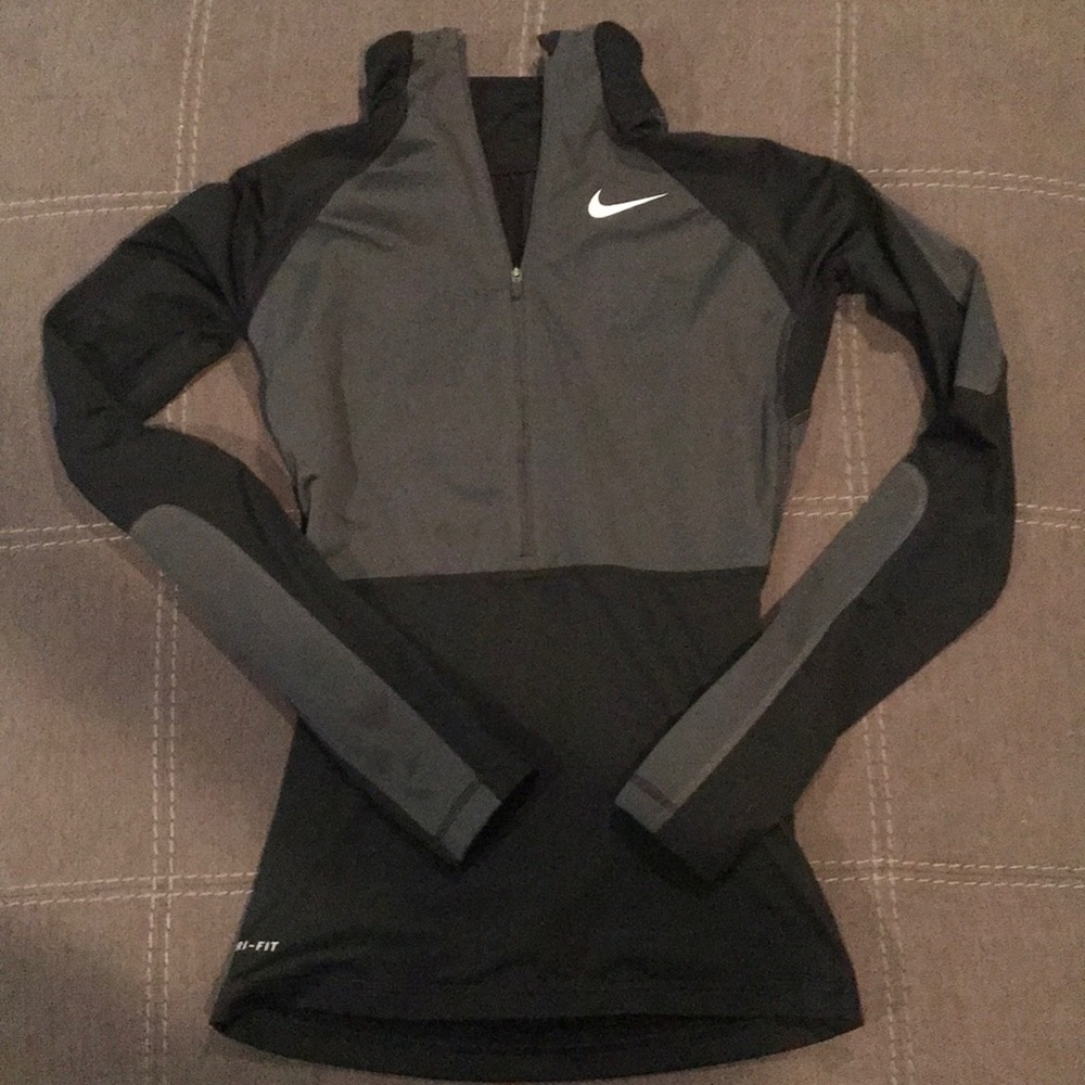 Nike Women's Long Sleeve Top - Black and Gray